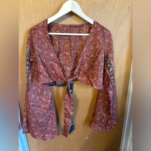 Bell sleeve 100% silk tie top - Picture 1 of 3